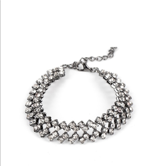 Seize the Sizzle - Black Bracelet - Picture 1 of 3